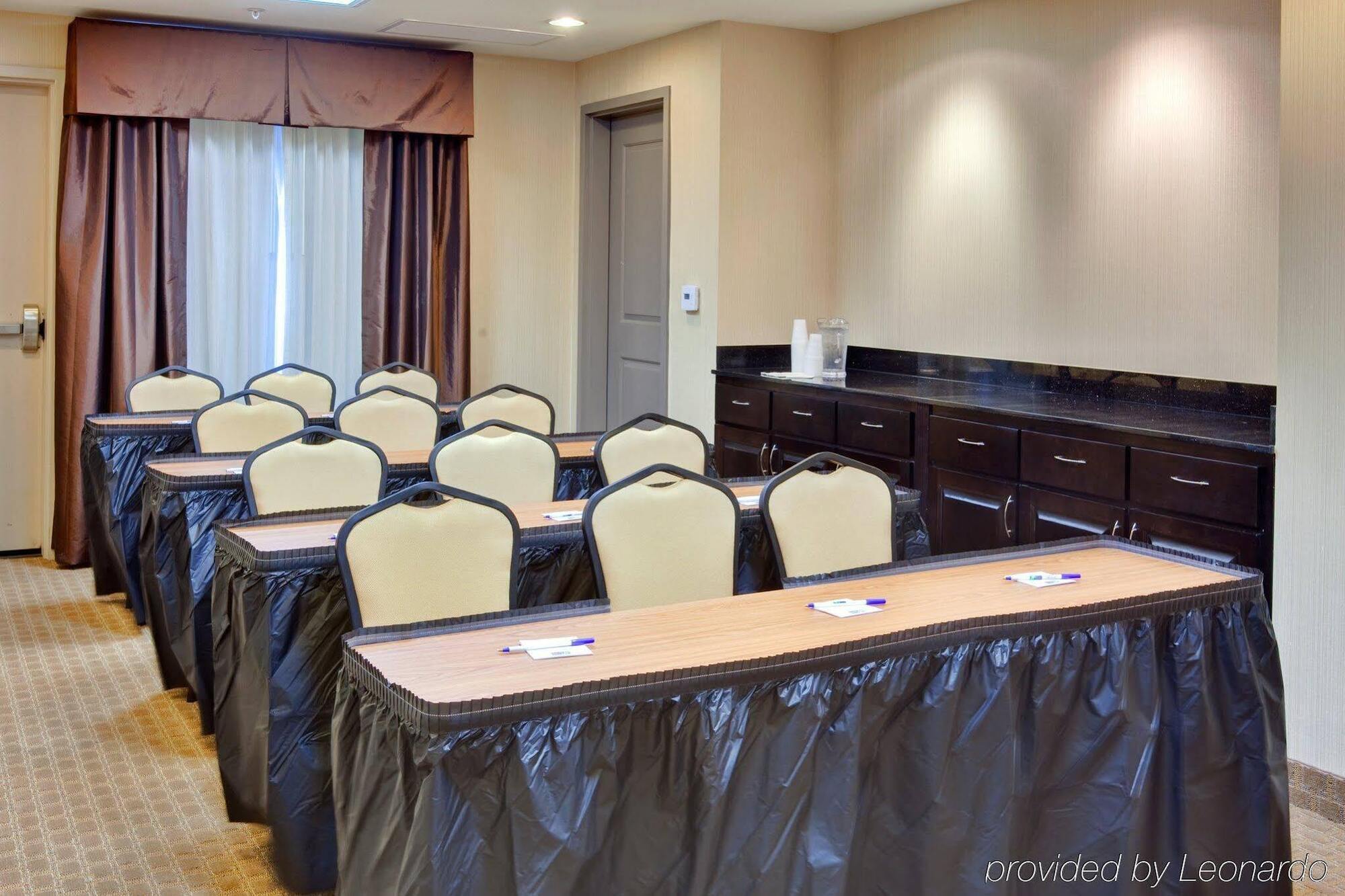 Holiday Inn Express Hotel & Suites Banning By Ihg Buitenkant foto